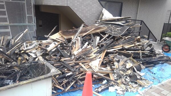 西宮市で火事現場の回収からリフォーム前までの不用品回収　その３